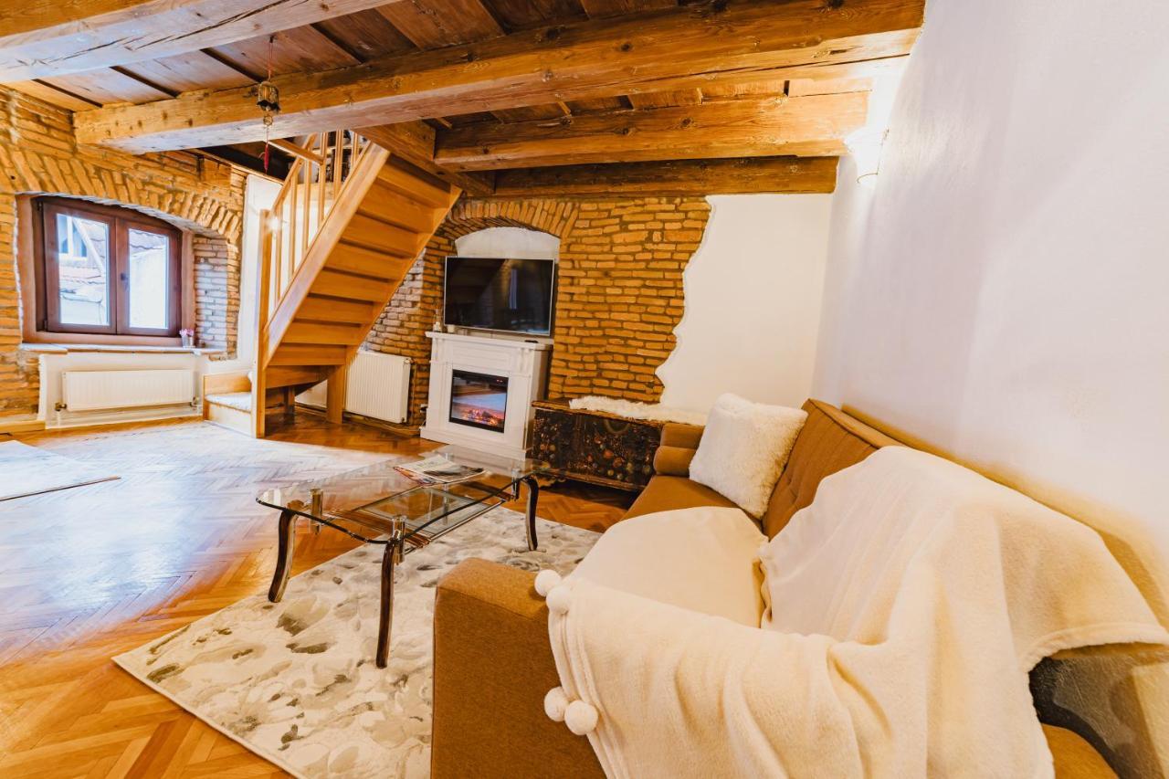 Albert Residence With Complimentary Parking Braşov Buitenkant foto